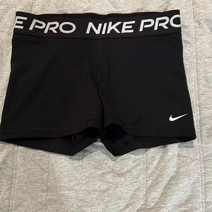 Womens Nike pro
